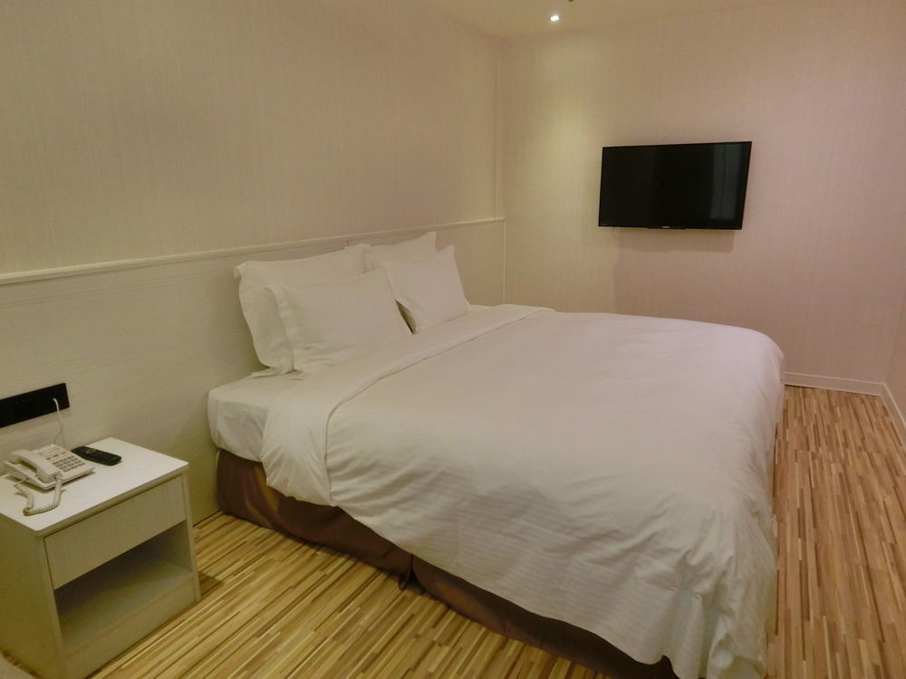 Pingtung Wemeet Hotel מראה חיצוני תמונה
